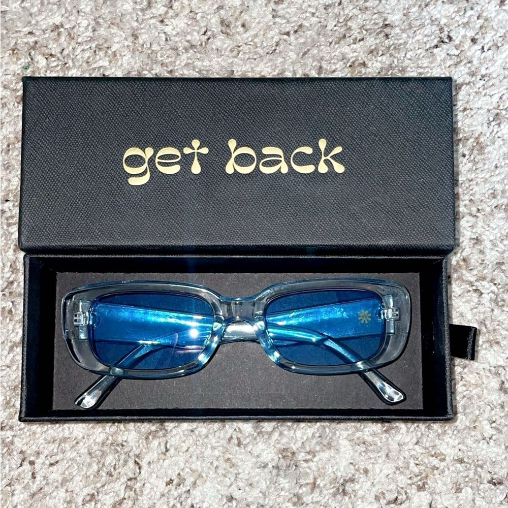 get back sunnies!